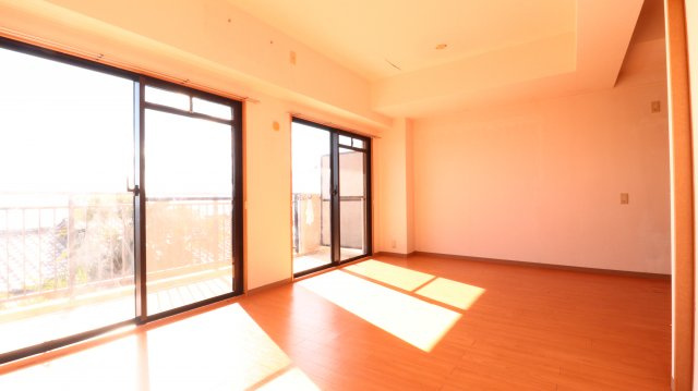 クレール塩屋の居間・リビング