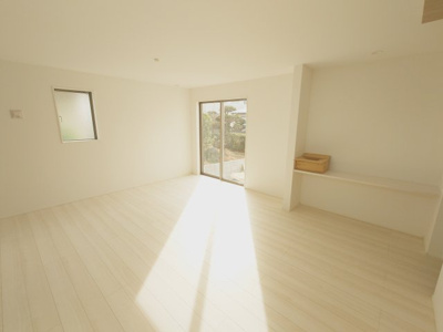 【居間・リビング】 | 厚木市愛甲東三丁目　全６棟　新築住宅