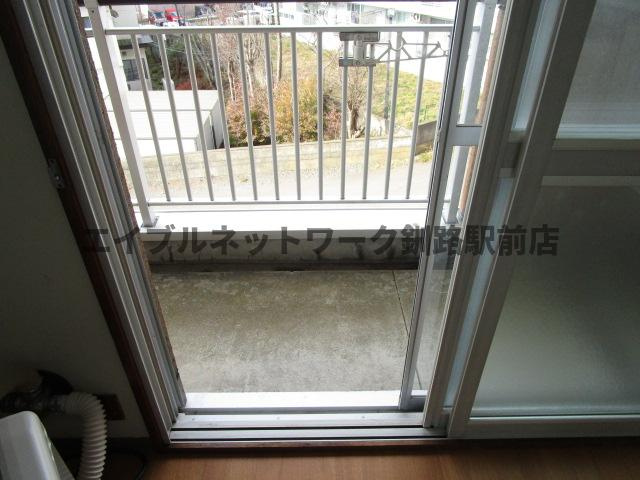大栄マンション鶴ヶ岱のバルコニー