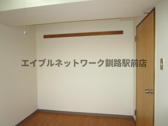 大栄マンション鶴ヶ岱の洋室