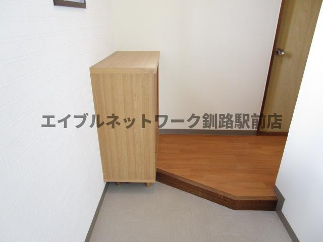 大栄マンション鶴ヶ岱の玄関