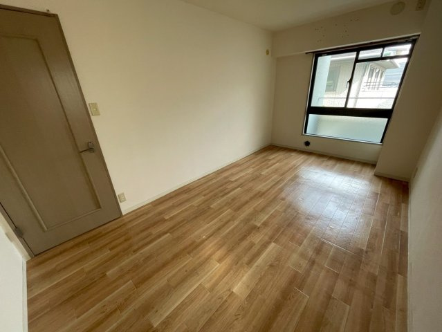 プラスワン芦屋の居間・リビング