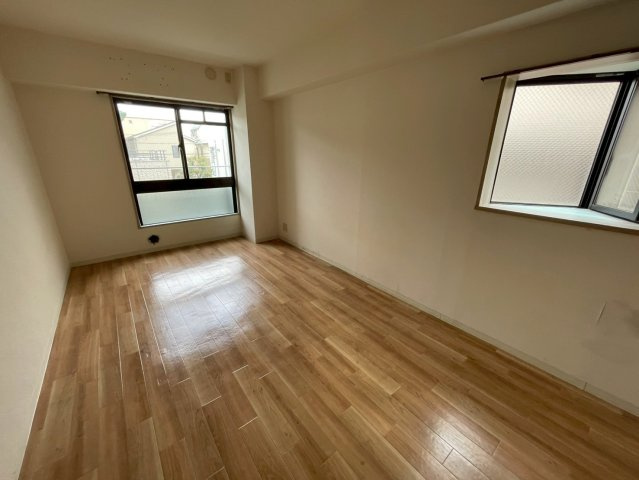 プラスワン芦屋の居間・リビング