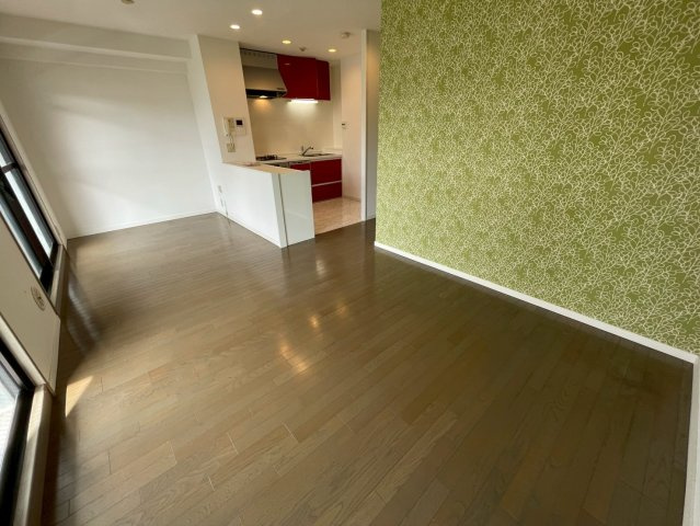 プラスワン芦屋の居間・リビング