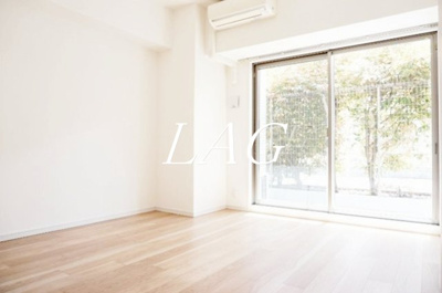 【居間・リビング】 | プレジール尾久 | 洋室のお部屋です。