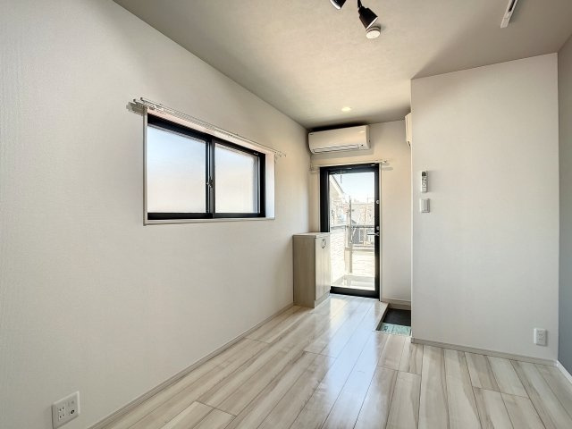 MELDIA松島四丁目の洋室