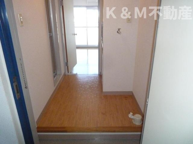 パーソナルⅠの玄関|明るい玄関です