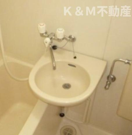 パーソナルⅠの洗面所|脱衣スペースもあります