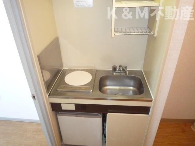 パーソナルⅠのキッチン|コンパクトなキッチンで掃除もラクラク