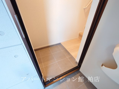 【玄関】 | キーファー・リーフ