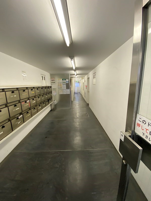 東信松涛マンションのロビー