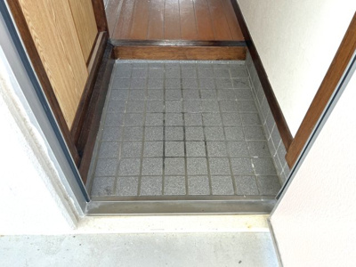 【玄関】 | ミヤシロビル