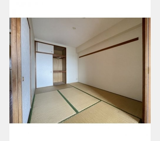 ベルドゥムール川口東の和室