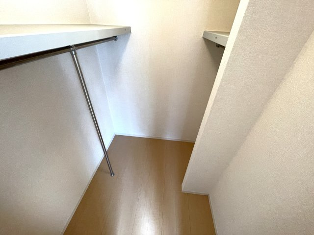 トレビナ中浦和の収納|ウォークインクローゼット