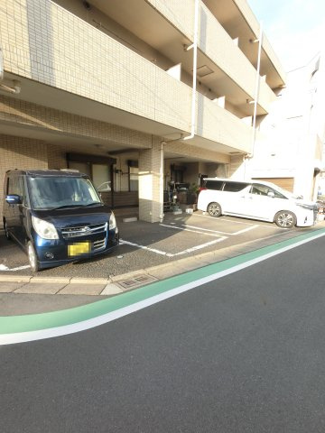 ヴィルポート21の駐車場