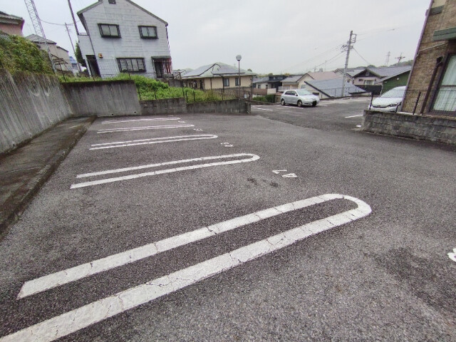 シャルマン松橋Ｂの駐車場