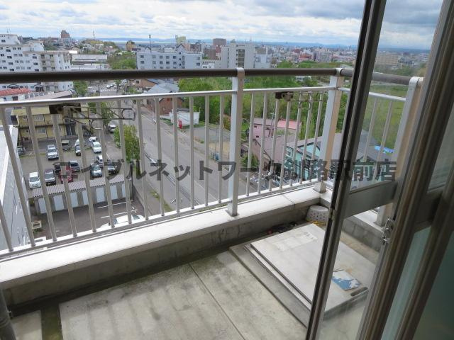 大栄マンション鶴ヶ岱のバルコニー