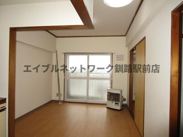 大栄マンション鶴ヶ岱の居間・リビング
