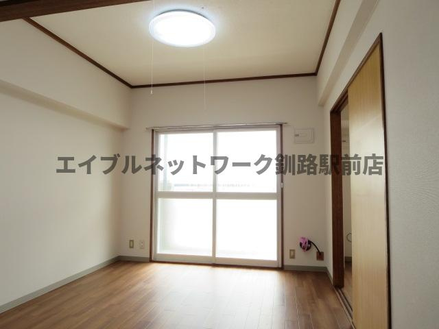 大栄マンション鶴ヶ岱の居間・リビング
