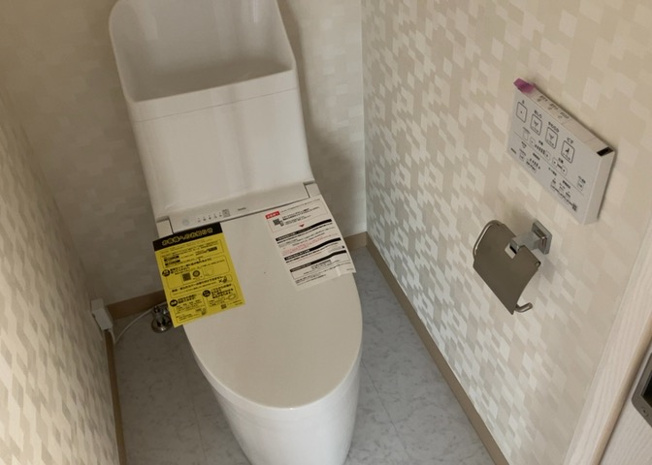 【トイレ】 | 厚木第９ダイヤモンドマンション | トイレは大きさや形、機能、抗菌性などが異なる多種多彩なタイプが各メーカーから出ています。それぞれに良さがあるため、事前にどういったタイプのトイレがいいのかをご家庭内で決めて、内見に行くといいでしょう。