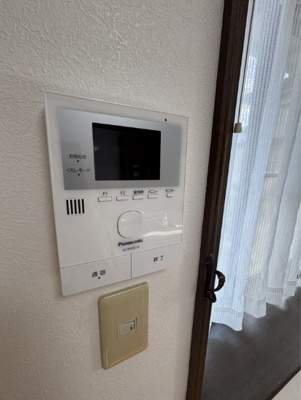 【セキュリティ】 | 成増赤塚5丁目戸建 | 訪問者の顔がわかるモニター付きインターホン完備