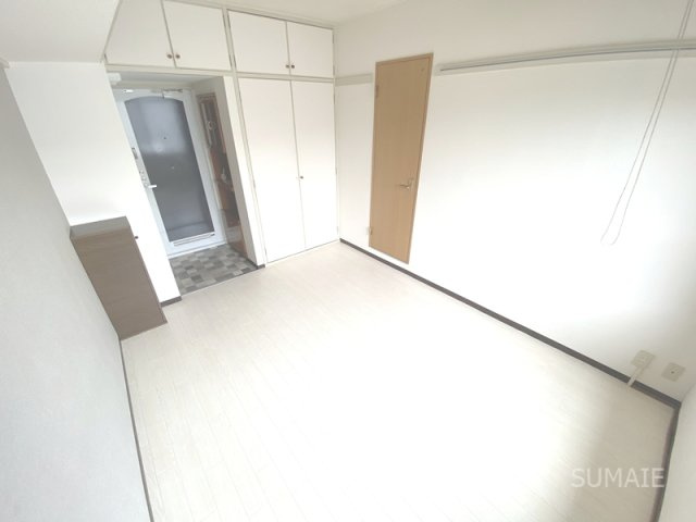 アイアイレジデンス土呂の居間・リビング|天袋収納付きです☆彡