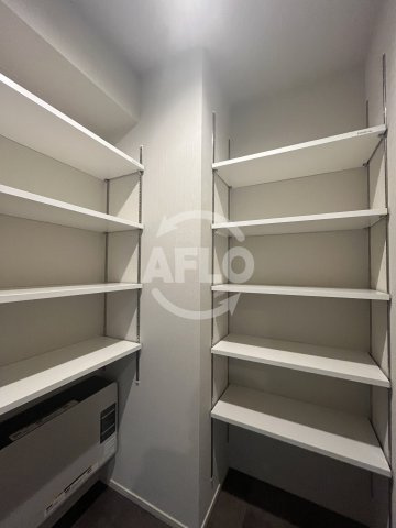 Ｊｏｙｅｕｚ Ｓｈｉｎ-Ｏｓａｋａの収納|ジョワイユ新大阪　シューズボックス