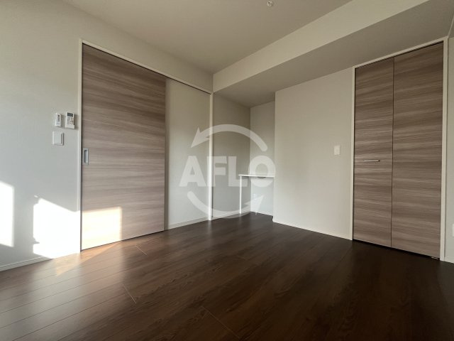 Ｊｏｙｅｕｚ Ｓｈｉｎ-Ｏｓａｋａの洋室|ジョワイユ新大阪　バルコニー