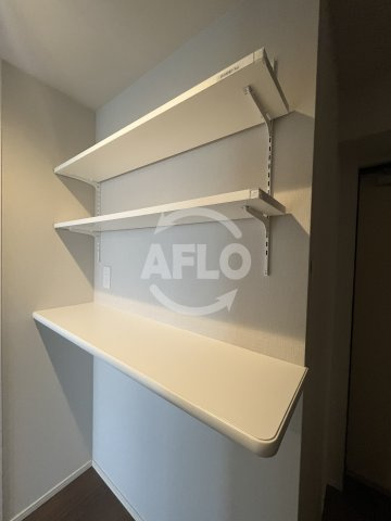 Ｊｏｙｅｕｚ Ｓｈｉｎ-Ｏｓａｋａの収納|ジョワイユ新大阪　キッチン棚