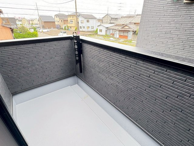 弥富市佐古木３丁目新築戸建のバルコニー