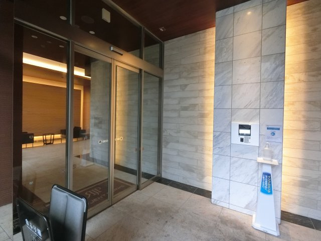 【エントランス】