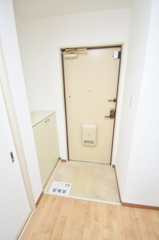 フレンドハイツの玄関