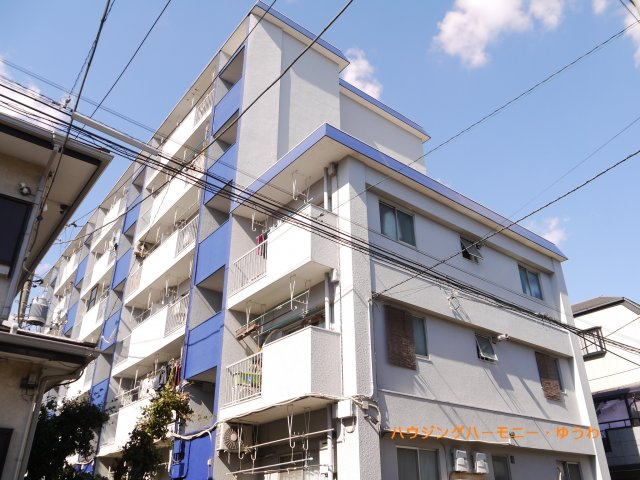 【外観】 | ときわ台ローヤルコーポ | 洗練された印象の外観で訪れる人の記憶にも残るスタイリッシュな邸宅。