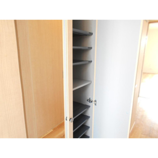 【玄関】 | ハイツ広葉杉　II