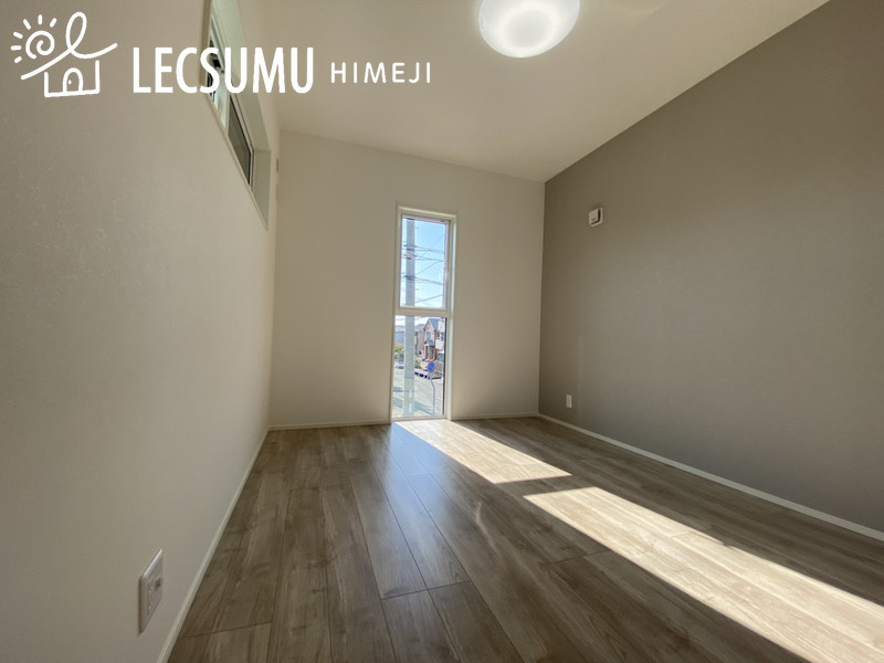 タマタウン姫路北条6棟/新築戸建の洋室