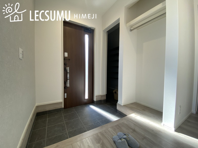 タマタウン姫路北条6棟/新築戸建の玄関