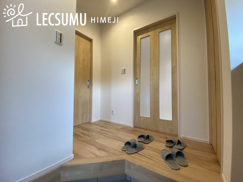 タマタウン姫路北条6棟/新築戸建の玄関