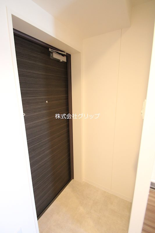 シュガール浜松町の玄関