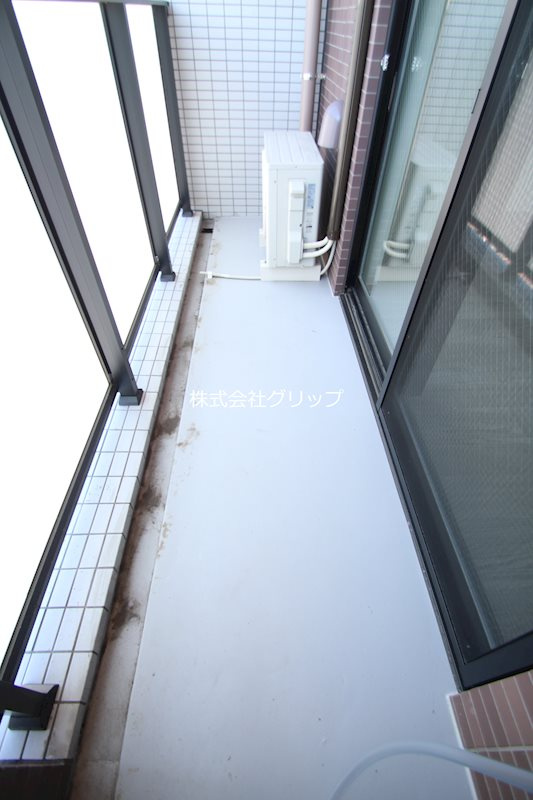 シュガール浜松町のバルコニー
