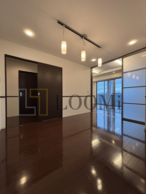 【居間・リビング】 | ロイヤルパークスなんば | ロイヤルパークスなんば　ダイニングキッチン