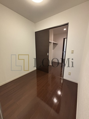 【収納】 | ロイヤルパークスなんば | ロイヤルパークスなんば　納戸