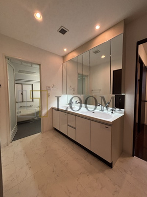 【洗面所】 | ロイヤルパークスなんば