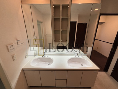 【独立洗面台】 | ロイヤルパークスなんば | ロイヤルパークスなんば　独立洗面化粧台