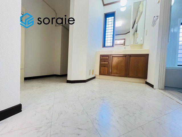 川越市吉田　4LDK＋S　中古戸建て　の脱衣所|令和7年11月4日撮影。