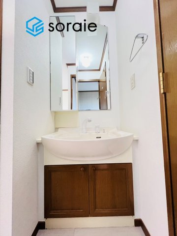 川越市吉田　4LDK＋S　中古戸建て　の独立洗面台|令和7年11月4日撮影。