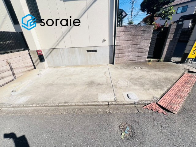 川越市吉田　4LDK＋S　中古戸建て　の駐車場|令和7年11月4日撮影。