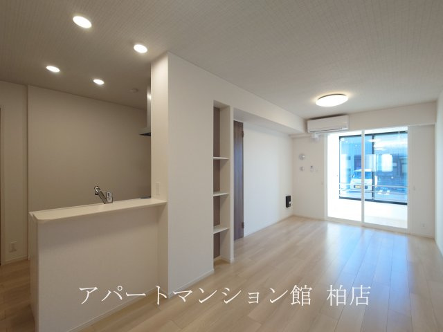 エスタブレAの駐車場