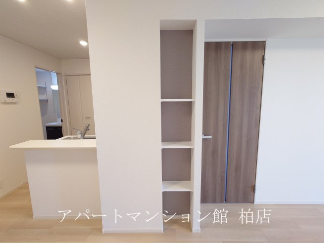 エスタブレAのエントランス