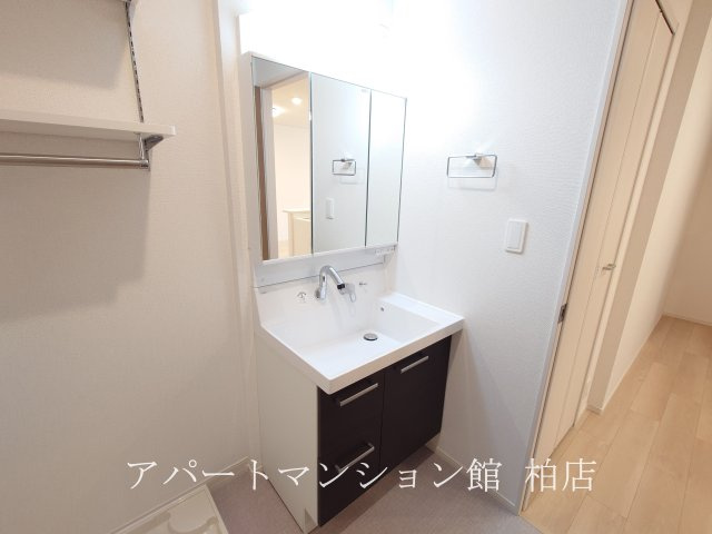 エスタブレAの独立洗面台|同施工会社、同型タイプです