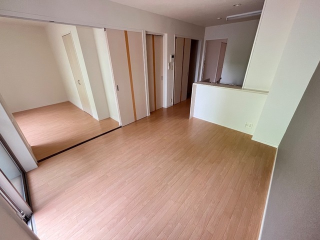 サンモール金ヶ崎の居間・リビング